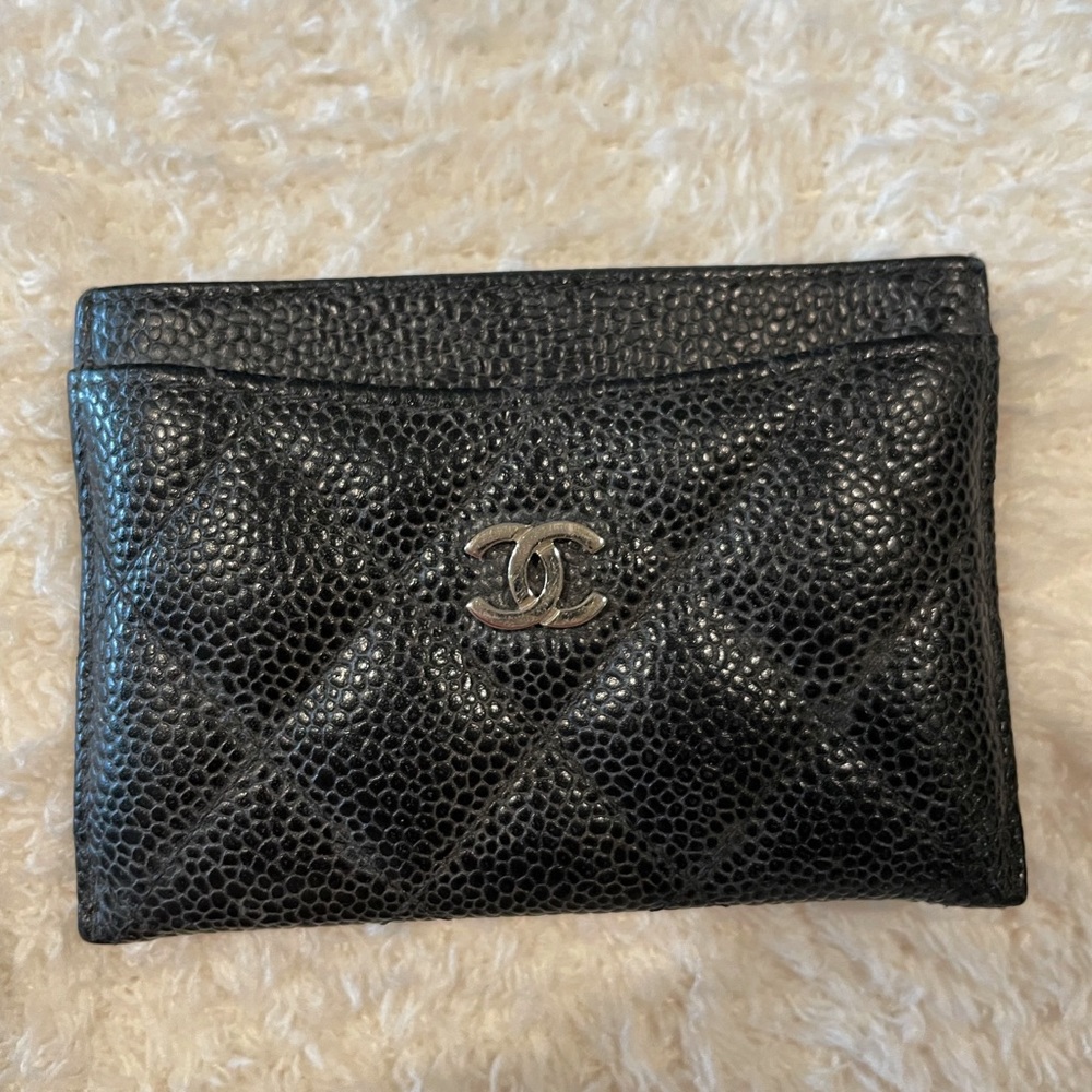 CHANEL Black Quilted Caviar Leather Card Holder with Silver CC Logo